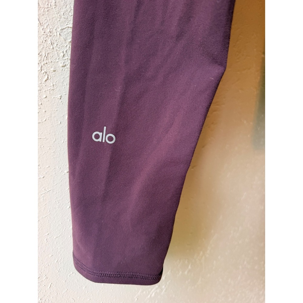 Alo Capri Leggings - Plum